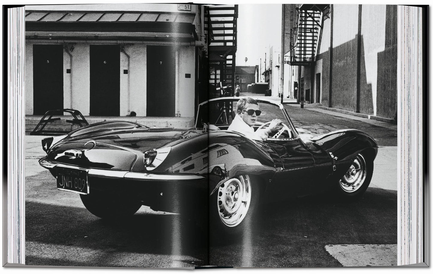 50 Ultimate Sports Cars. 40th Anniversary Edition