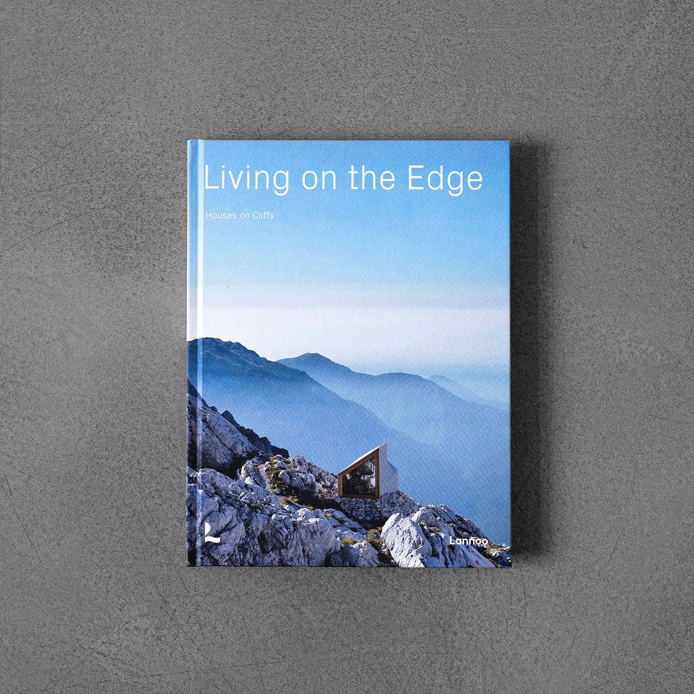Living　on　On　Edge:　Book　The　Houses　–　Cliffs　Therapy