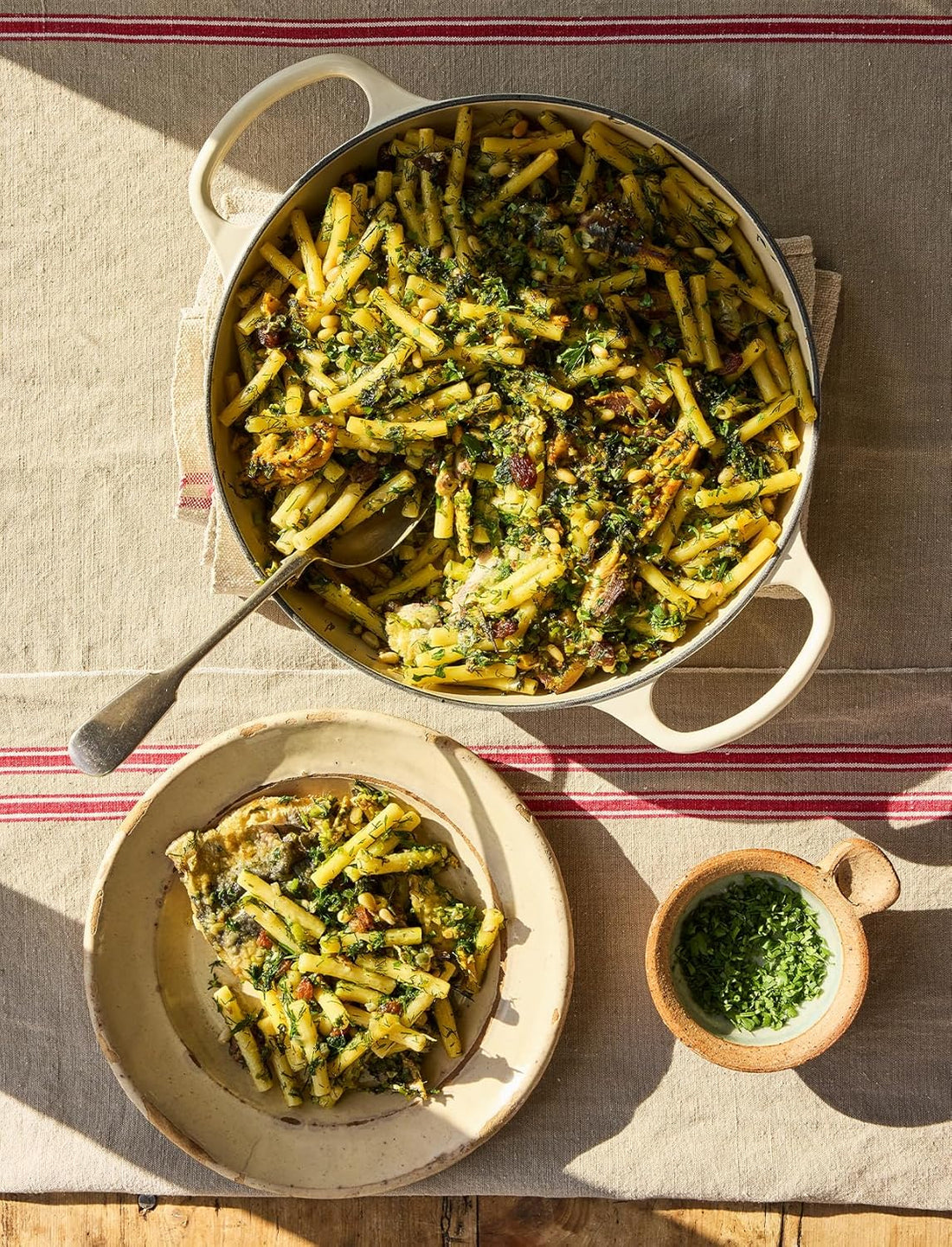 The Regional Italian Cookbook: Recipes from The Silver Spoon