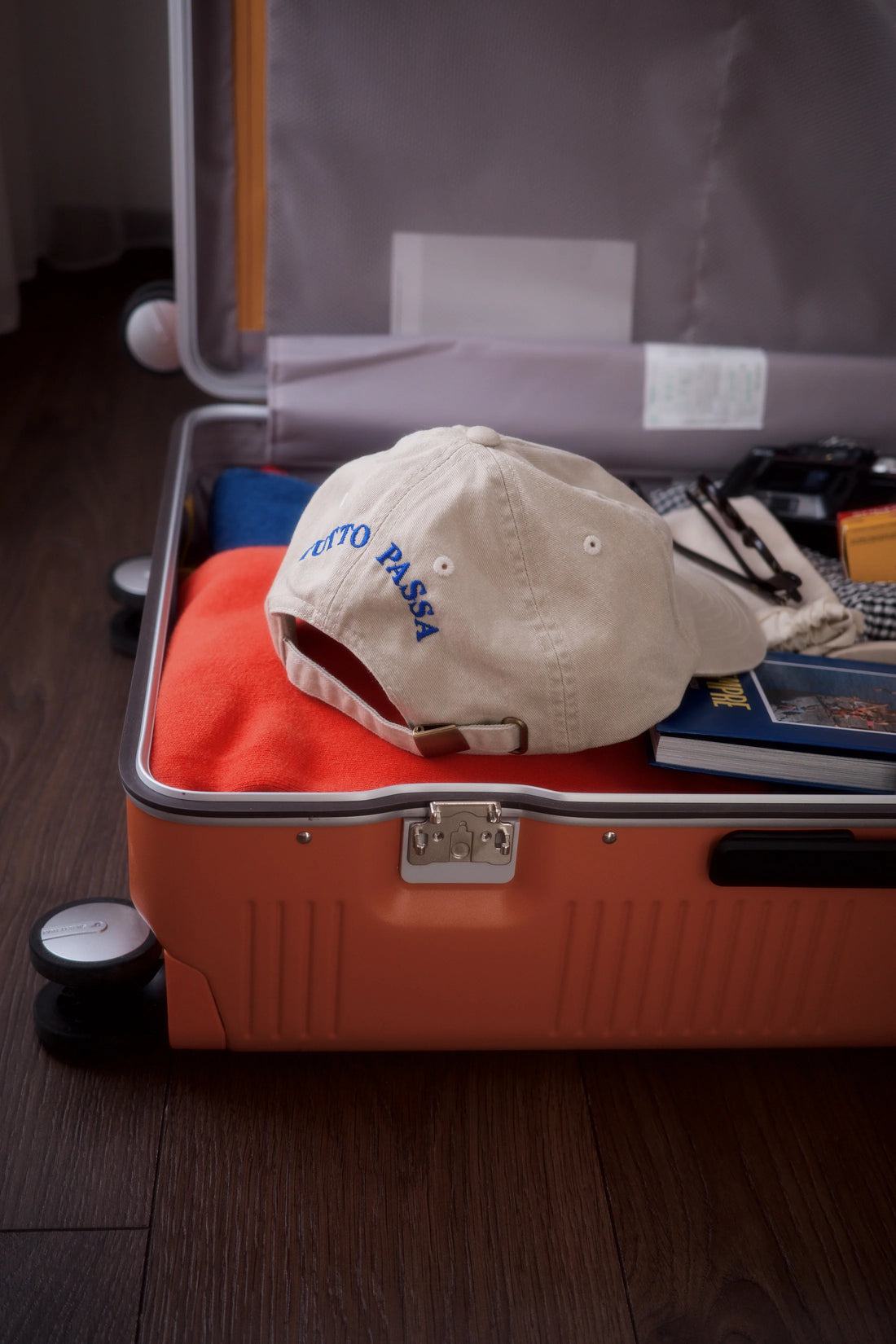 Tutto Bene - Tutto Passa cap (Sand)