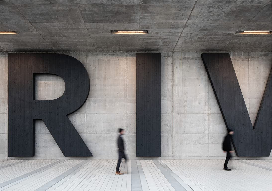 Big Type, Graphic design and Identities with Typographic Emphasis pb