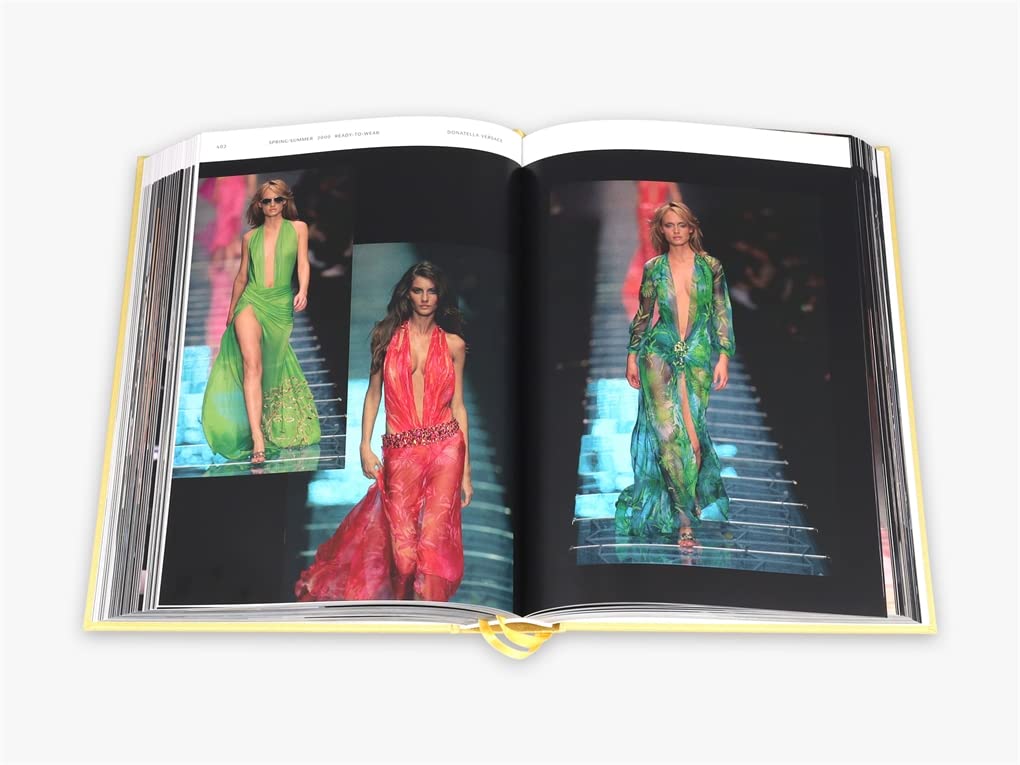 Versace Catwalk - The Complete Collections Book