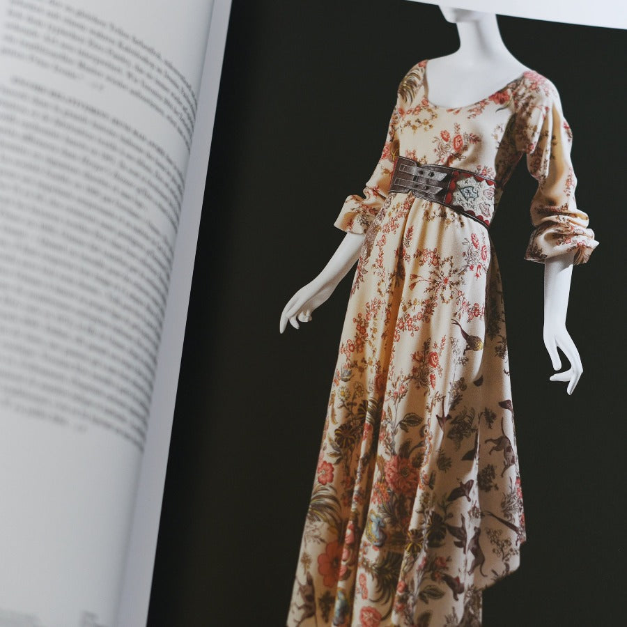 Fashion Designers A-Z - Valerie Steele