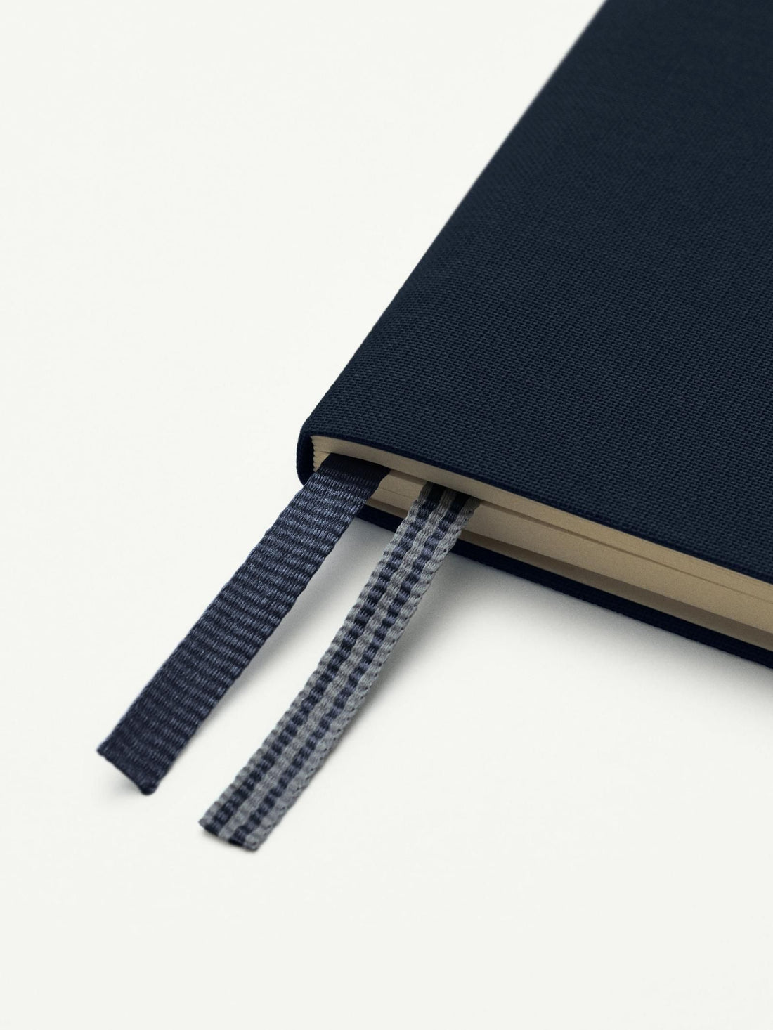 Monocle Hardcover Notebook B5 - Light grey