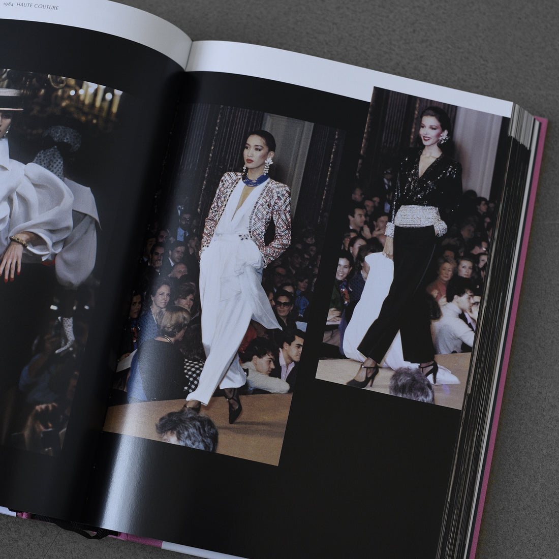 Yves Saint Laurent Catwalk : The Complete Haute Couture Collections 1962-2002